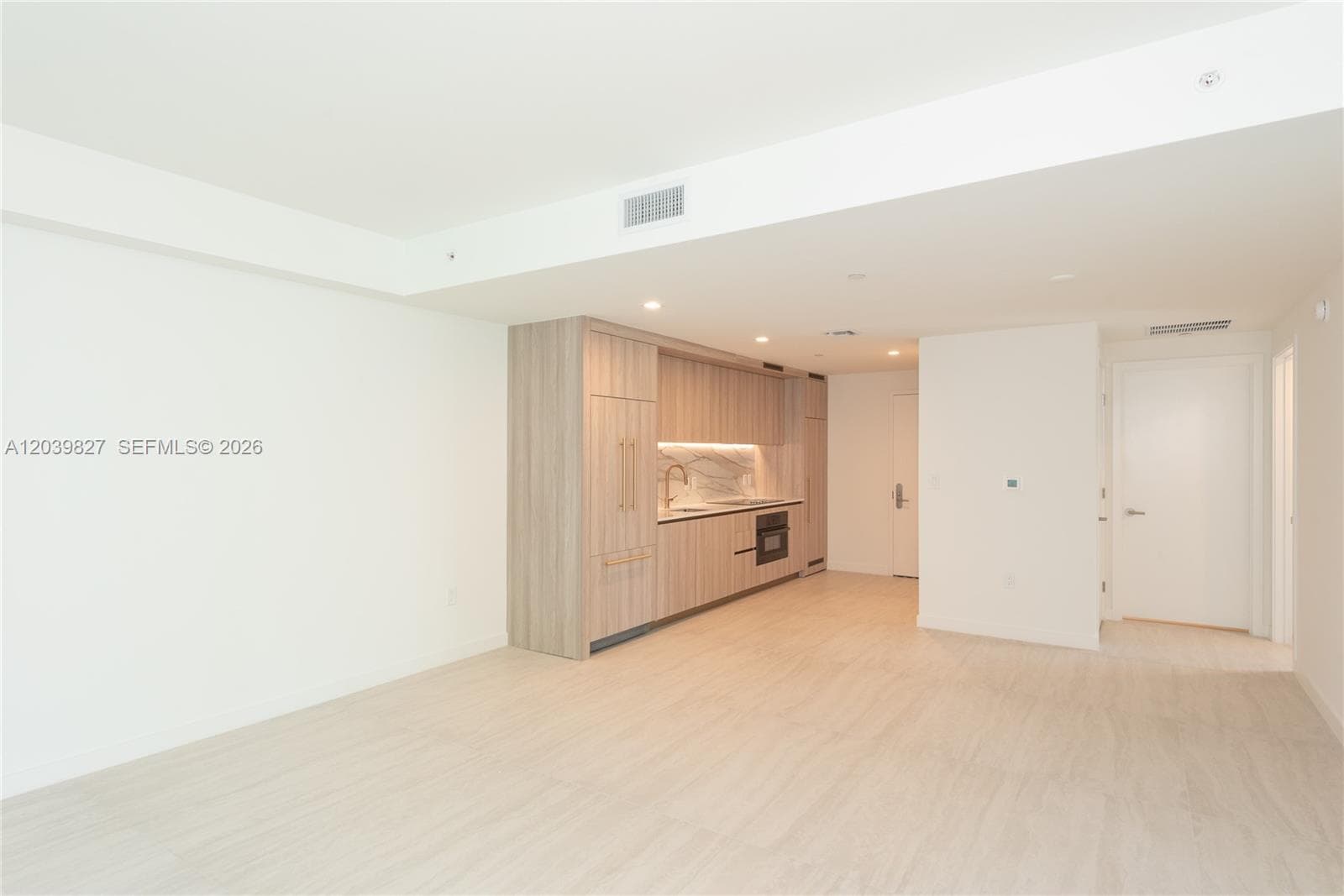 77 SE 5 3206 photo 14