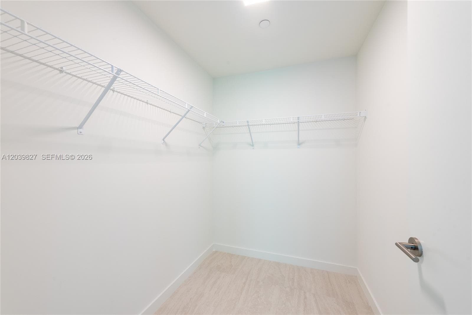 77 SE 5 3206 photo 19