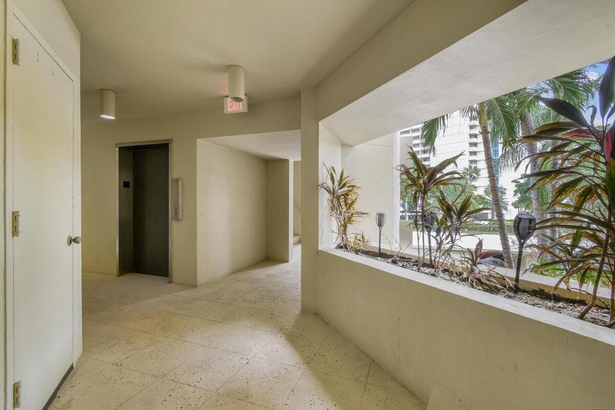 1117 Marine Way E K2l photo 6