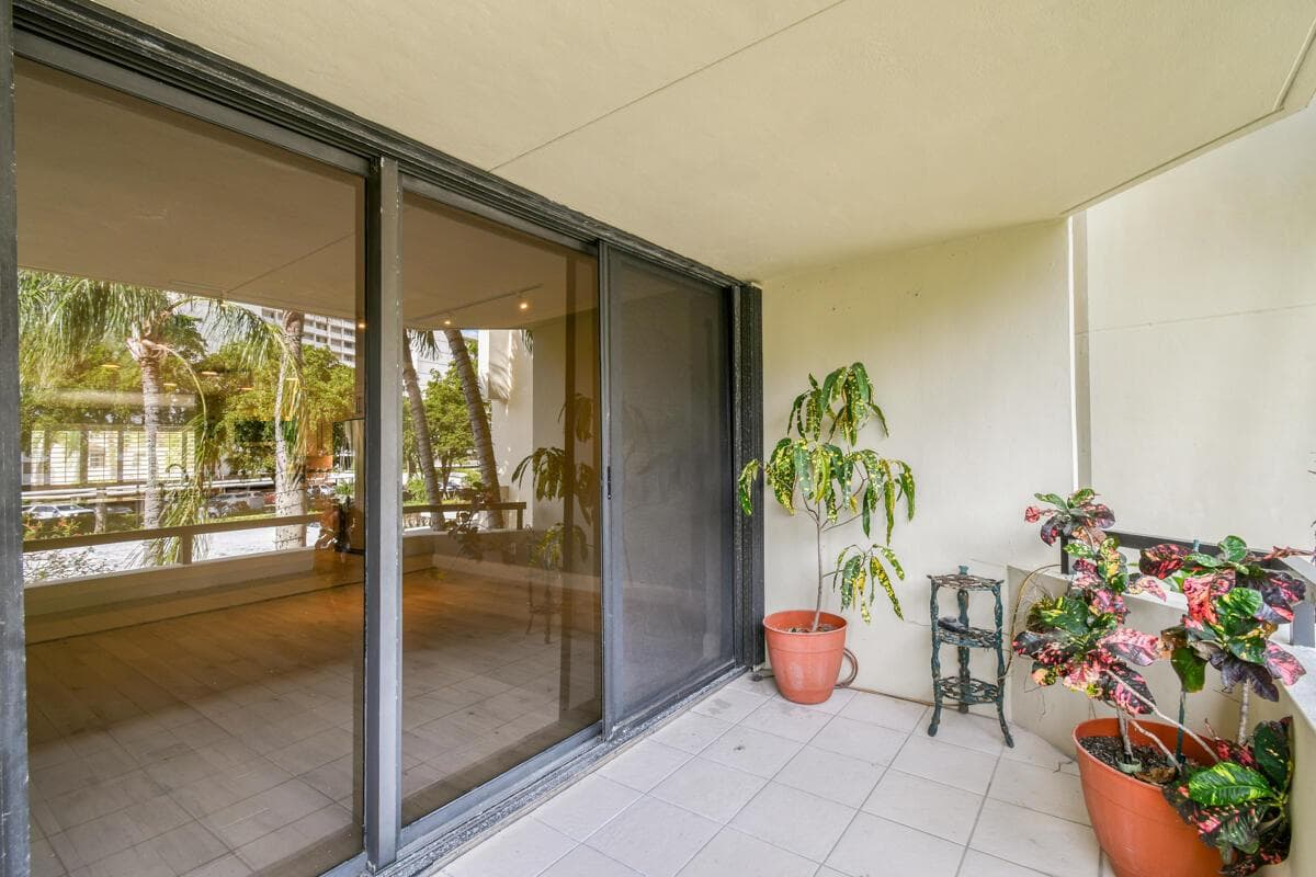 1117 Marine Way E K2l photo 17