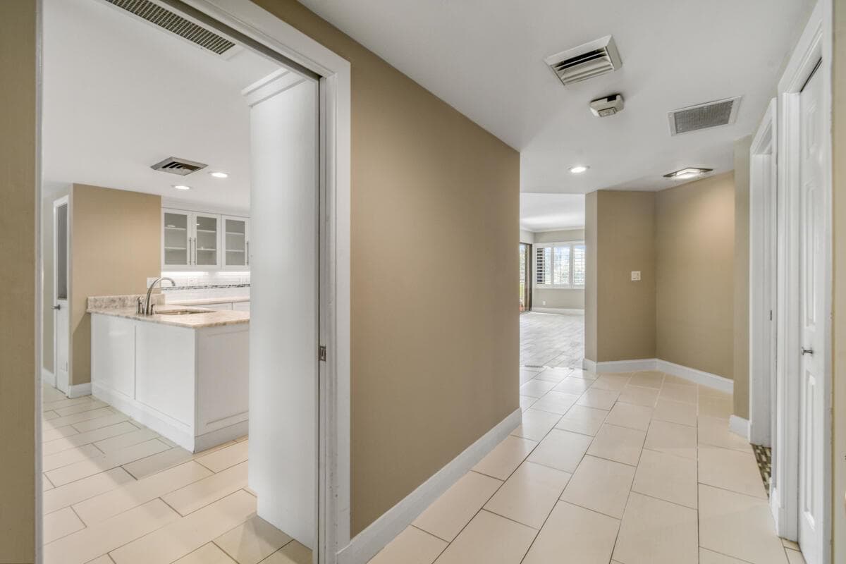 1117 Marine Way E K2l photo 7