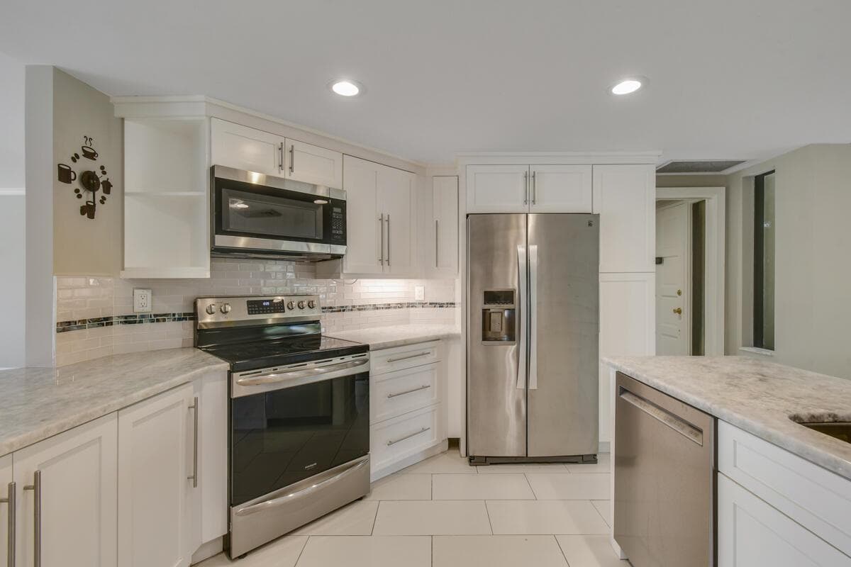 1117 Marine Way E K2l photo 9