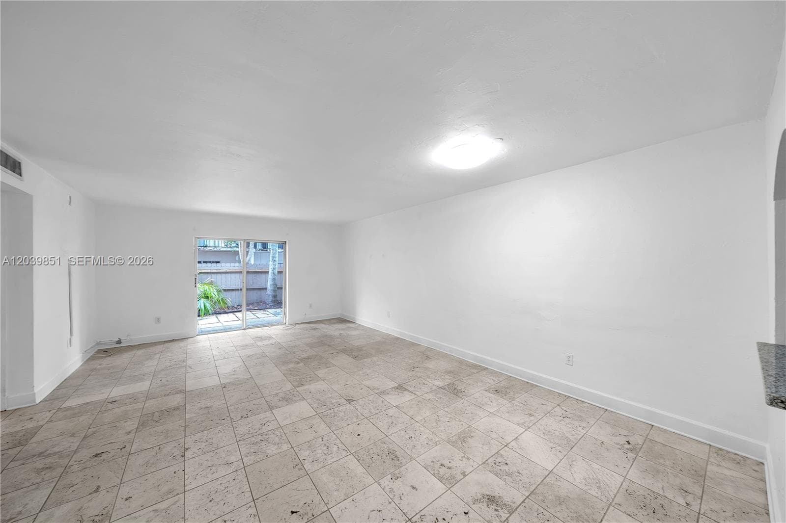 8650 SW 67th Ave 1010 photo 6