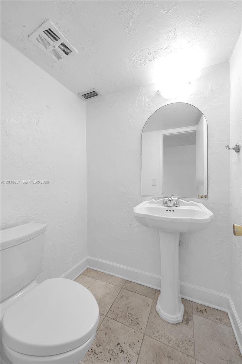 8650 SW 67th Ave 1010 photo 13