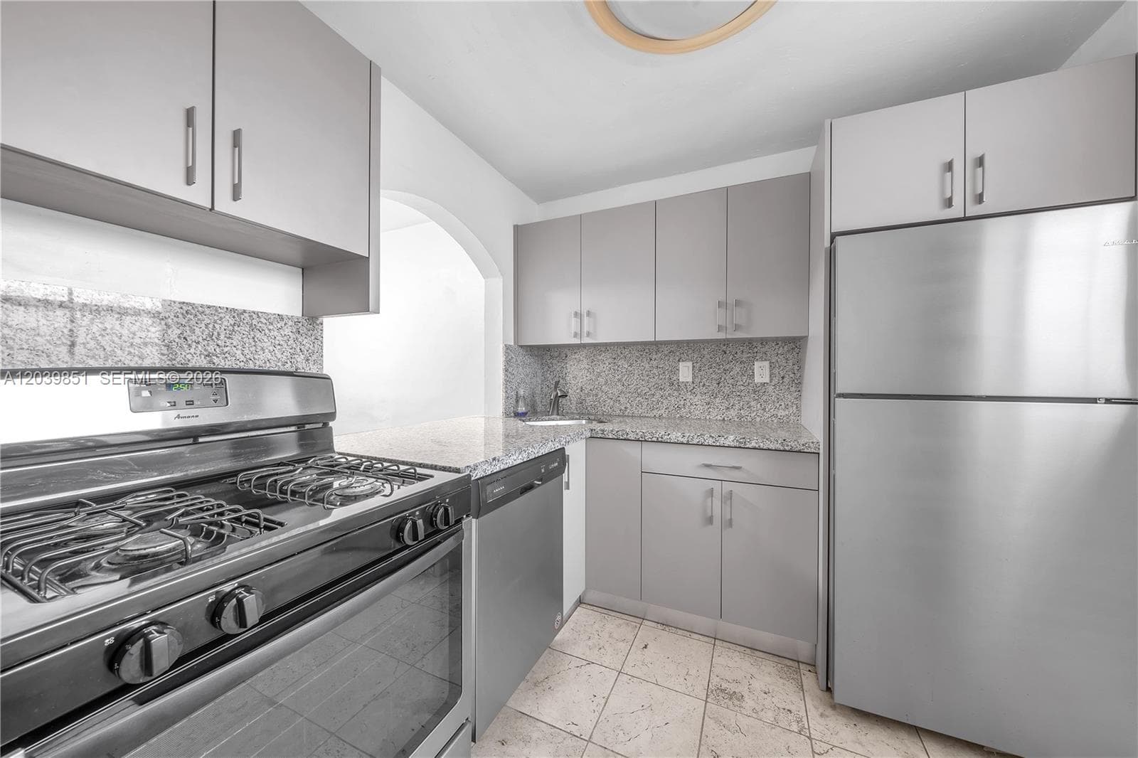 8650 SW 67th Ave 1010 photo 9