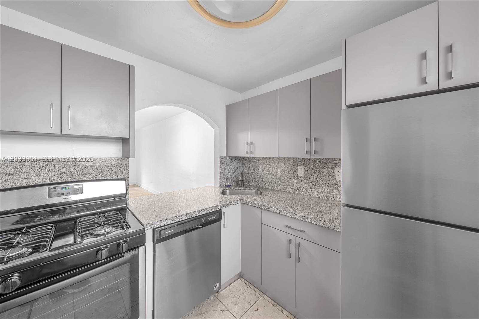 8650 SW 67th Ave 1010 photo 8
