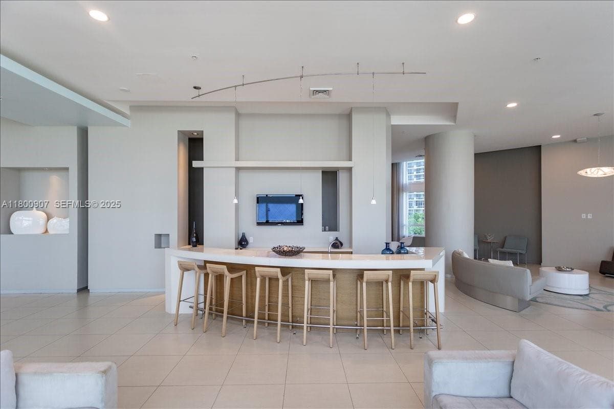 1900 N Bayshore Drive 912 photo 13