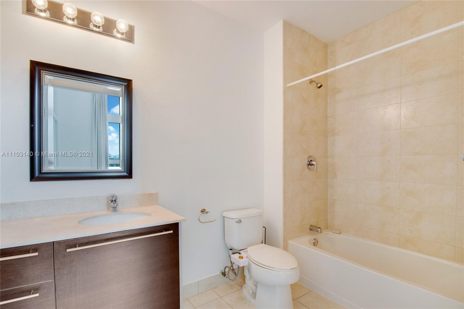 1900 N Bayshore Drive 912 photo 7
