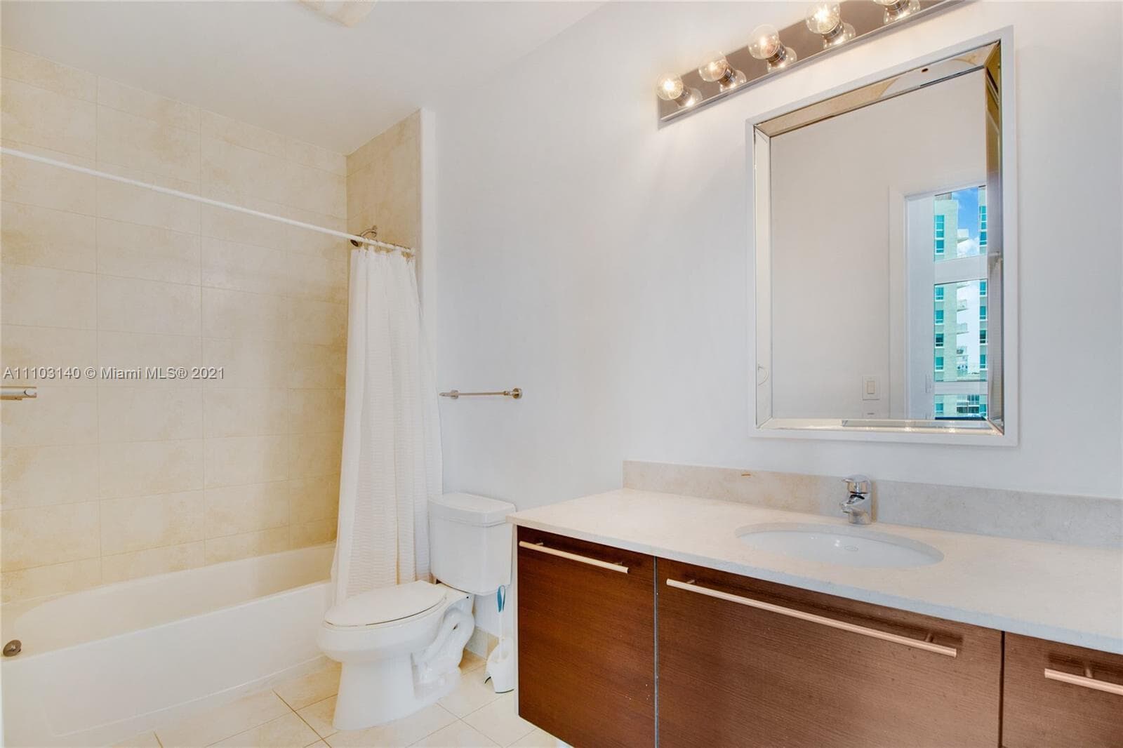 1900 N Bayshore Drive 912 photo 9