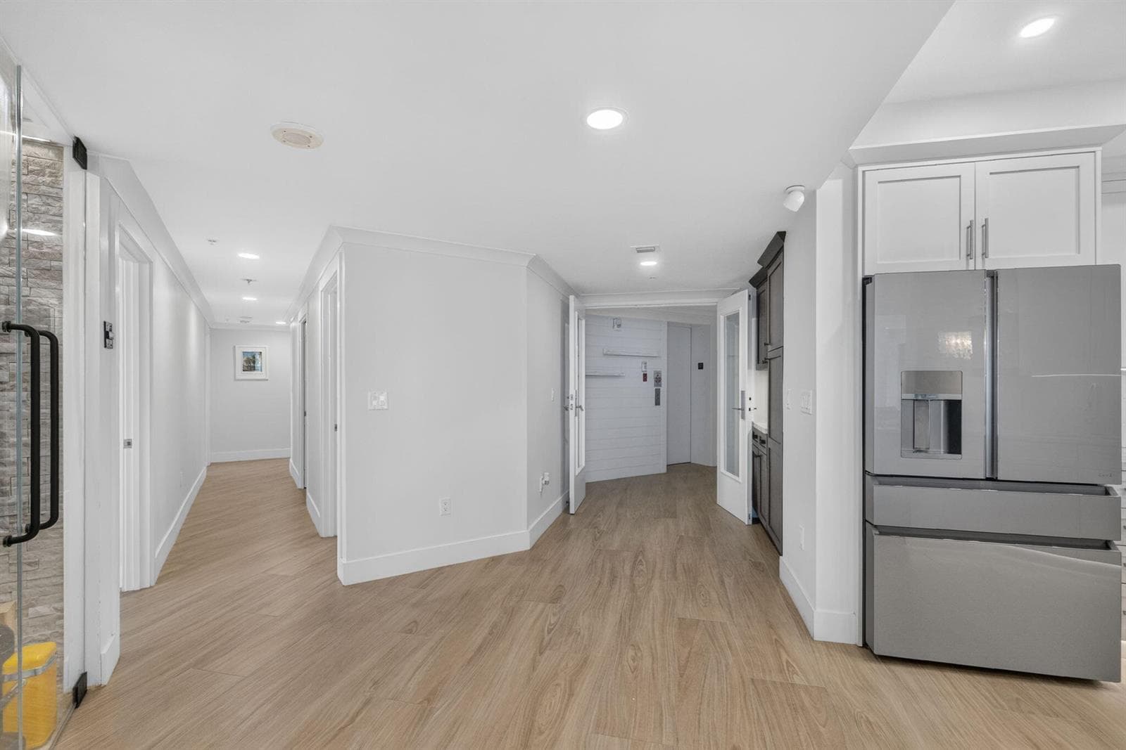 100 S Birch Road 1701a photo 15