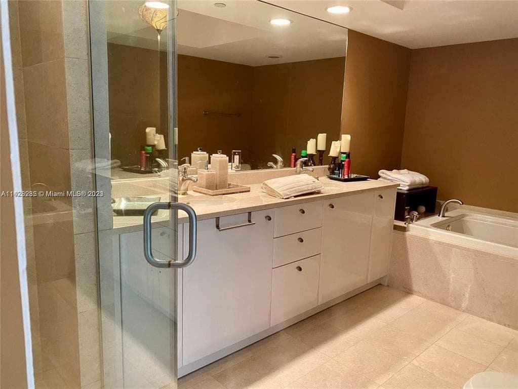 16500 Collins Avenue 2052 photo 21