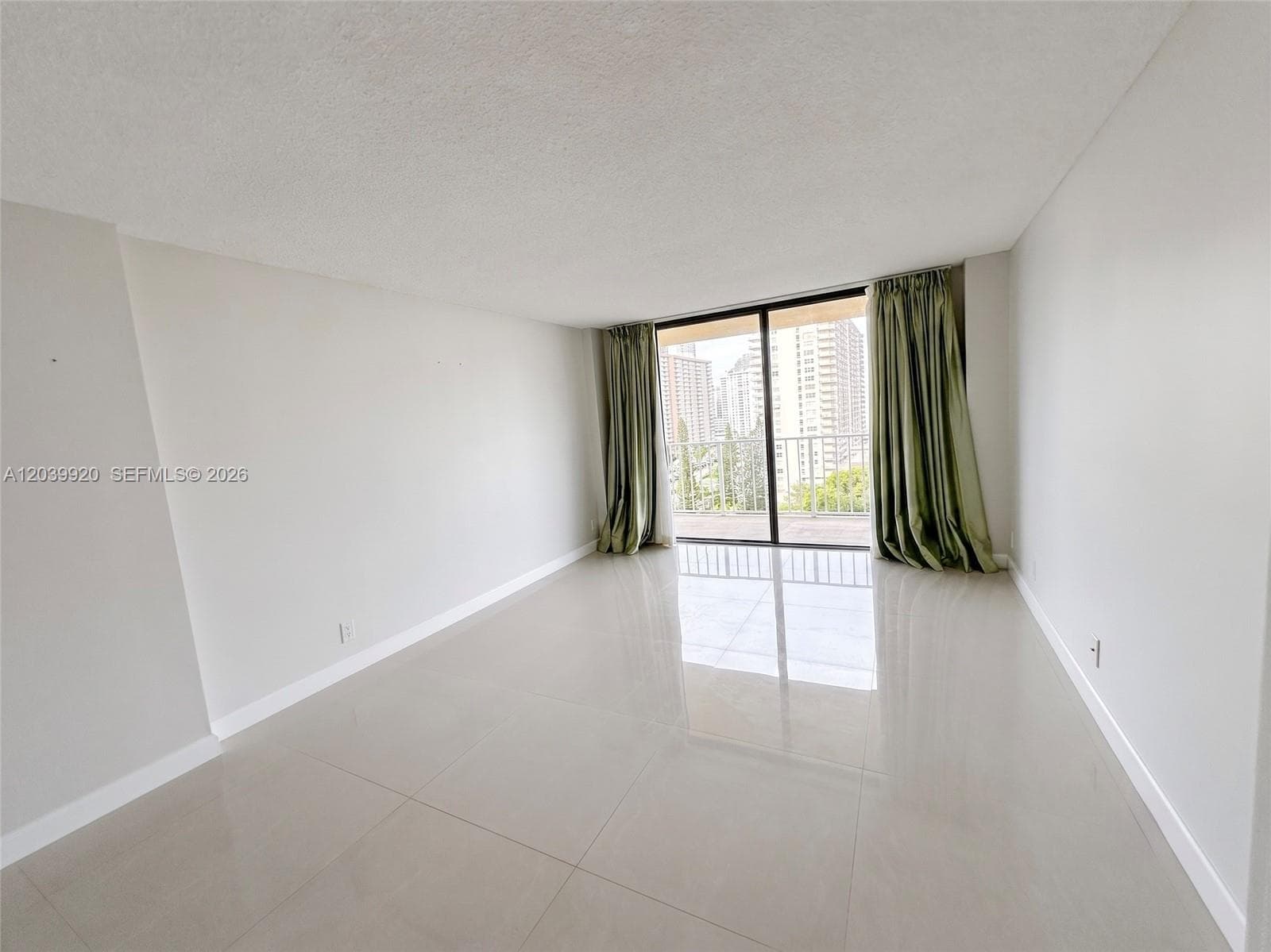 290 174th St 1117 photo 7