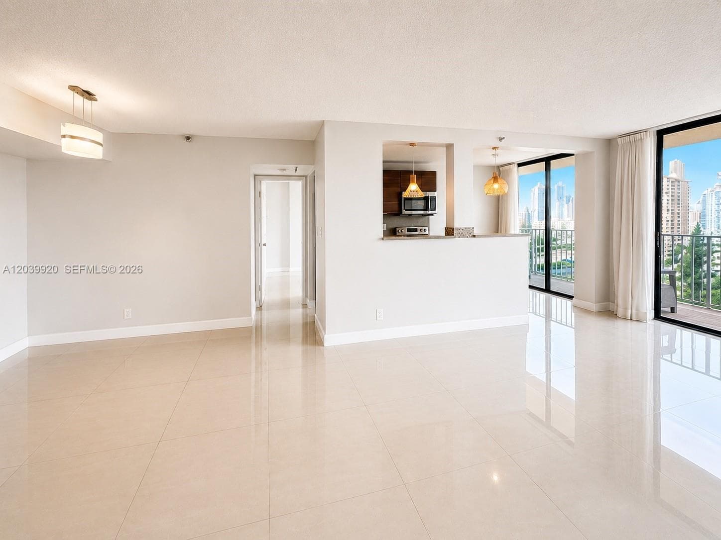 290 174th St 1117 photo 1
