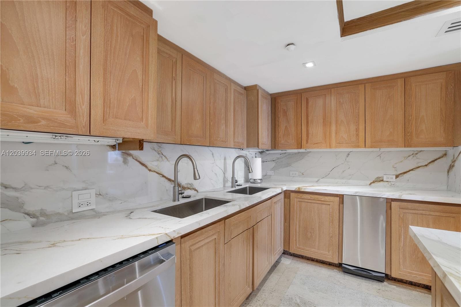 5025 Collins Ave 1103-1104-1105 photo 14