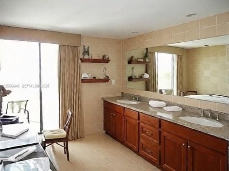 20281 E Country Club Dr 0 photo 7