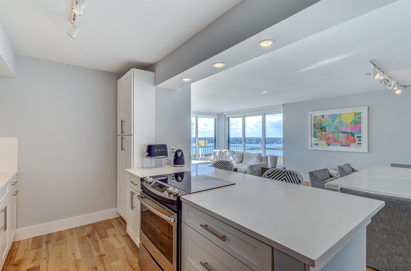 5510 N Ocean Drive 24d photo 3