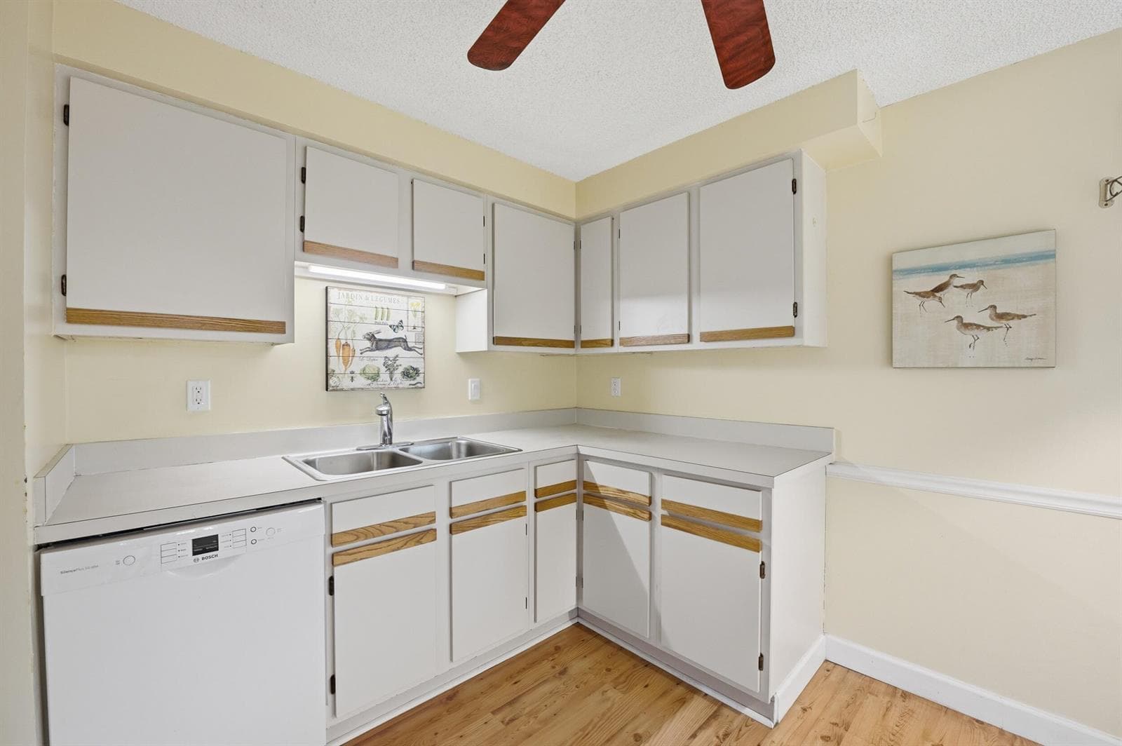5053 N Saint John Ave Avenue N photo 17
