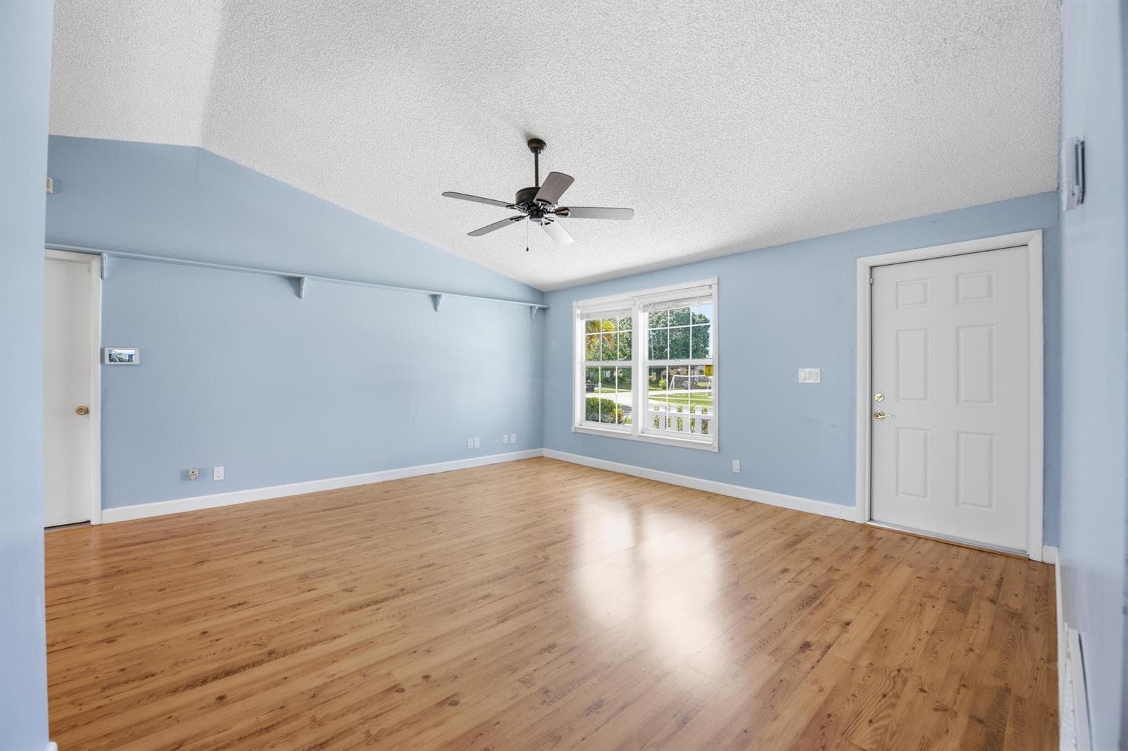 5053 N Saint John Ave Avenue N photo 7