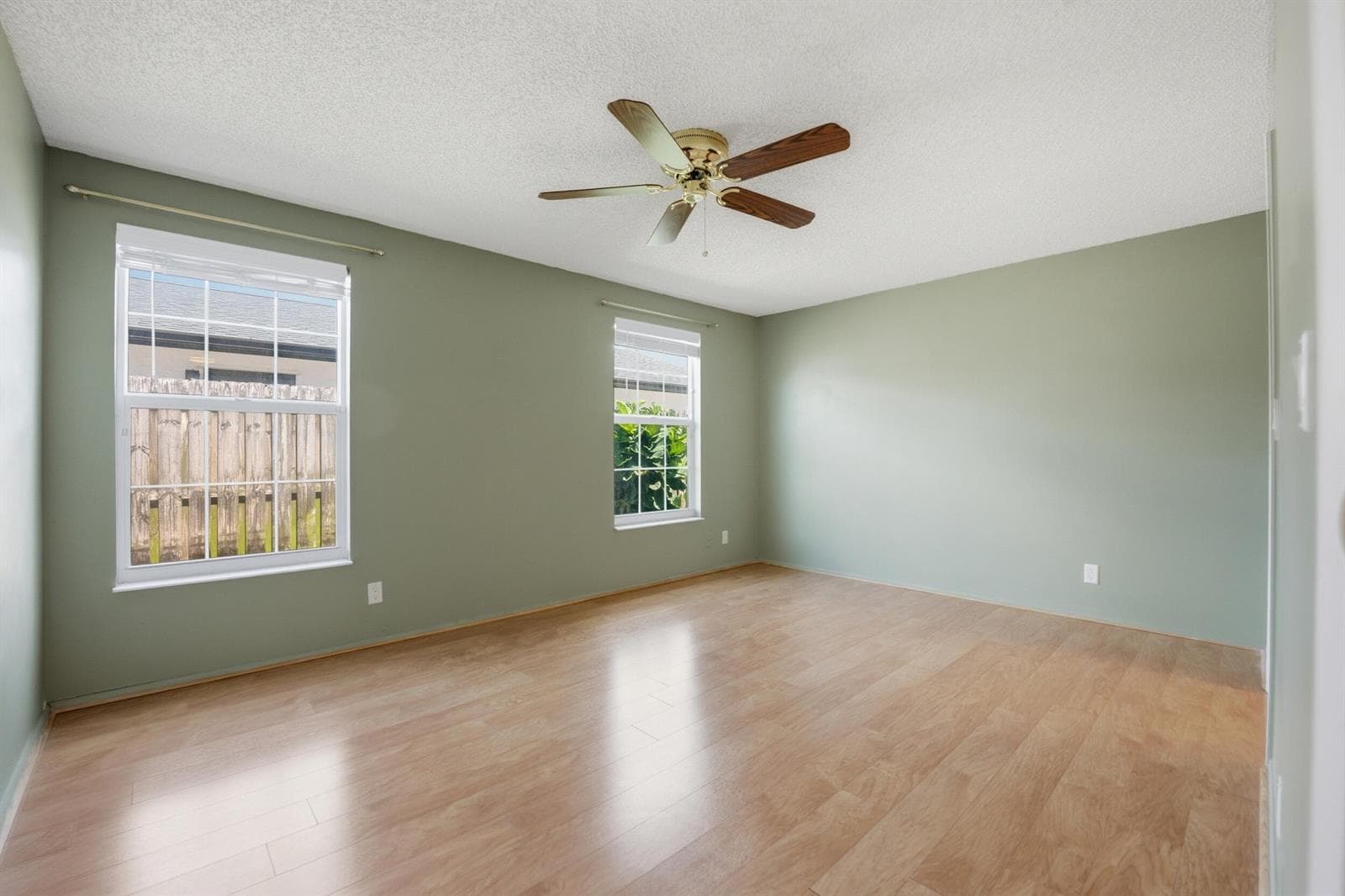 5053 N Saint John Ave Avenue N photo 18