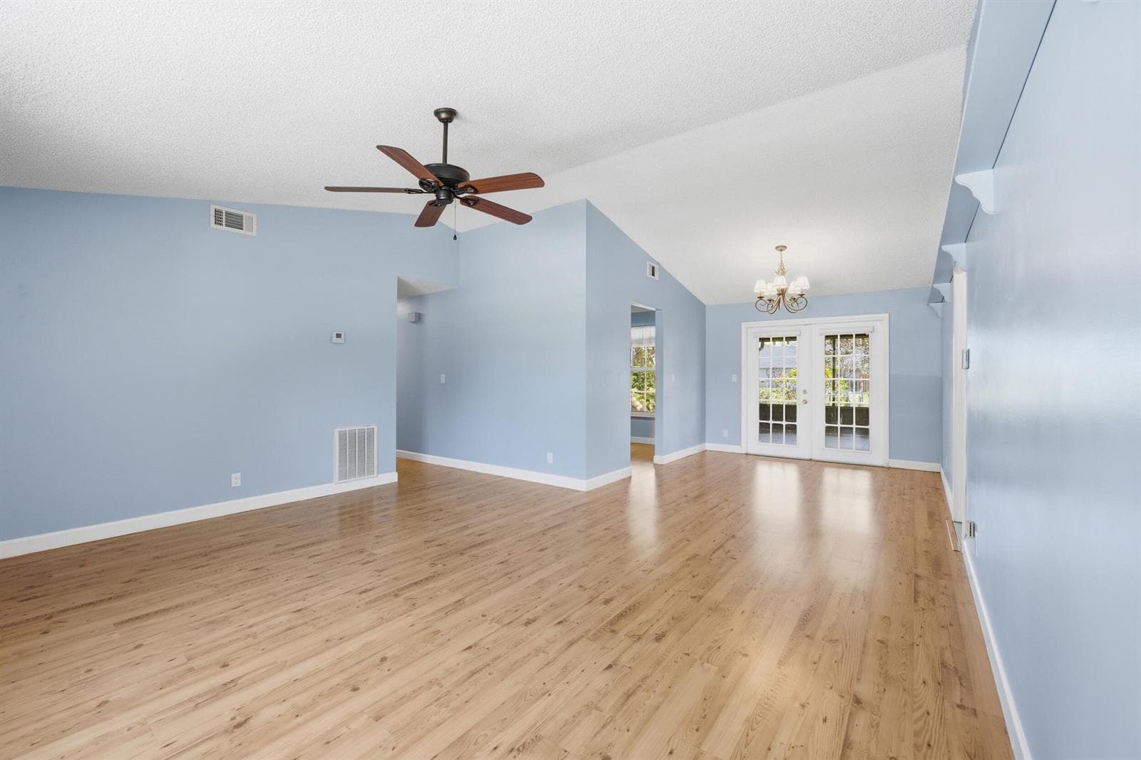 5053 N Saint John Ave Avenue N photo 8