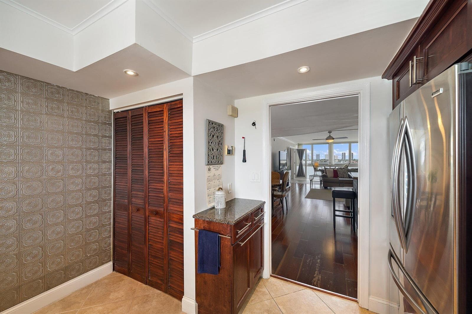 301 Lake Shore Drive 802 photo 23