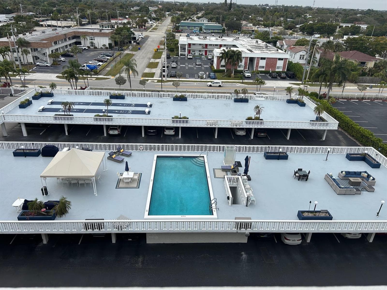 301 Lake Shore Drive 802 photo 2