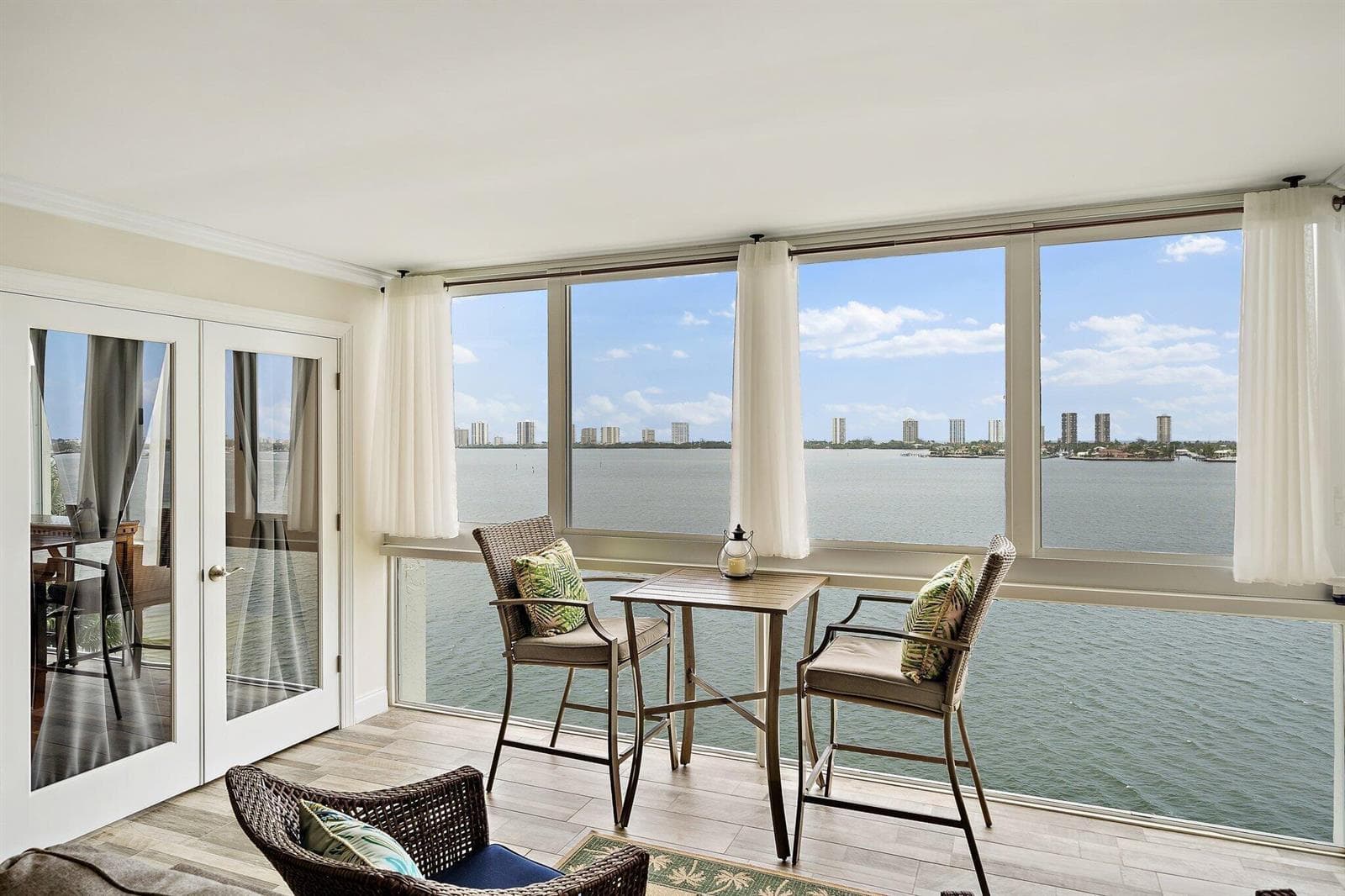 301 Lake Shore Drive 802 photo 17