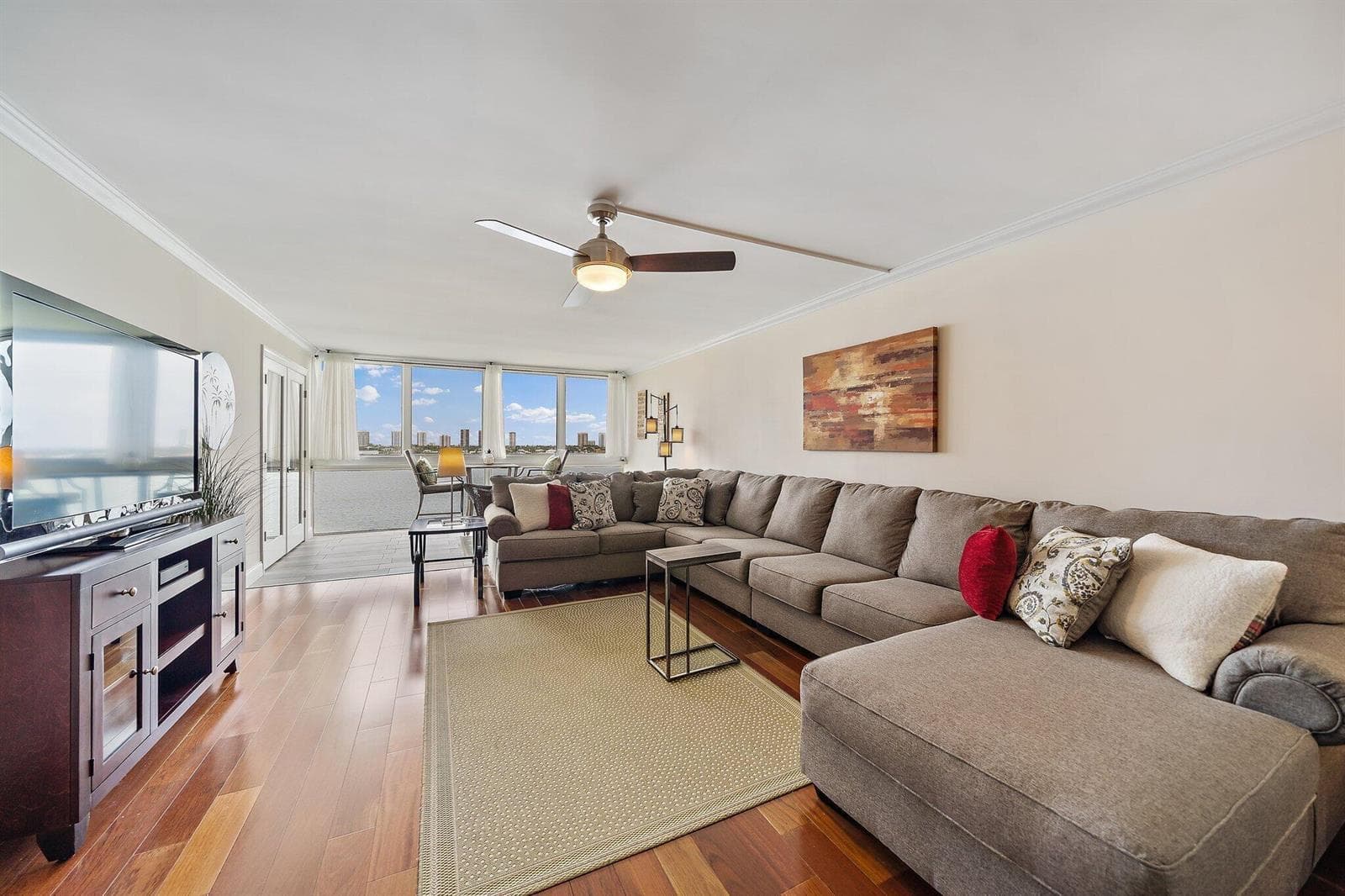 301 Lake Shore Drive 802 photo 7