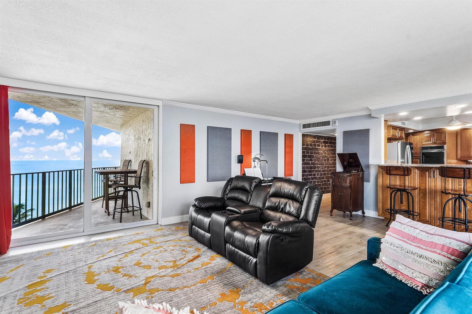 5420 N Ocean Drive 905 photo 2