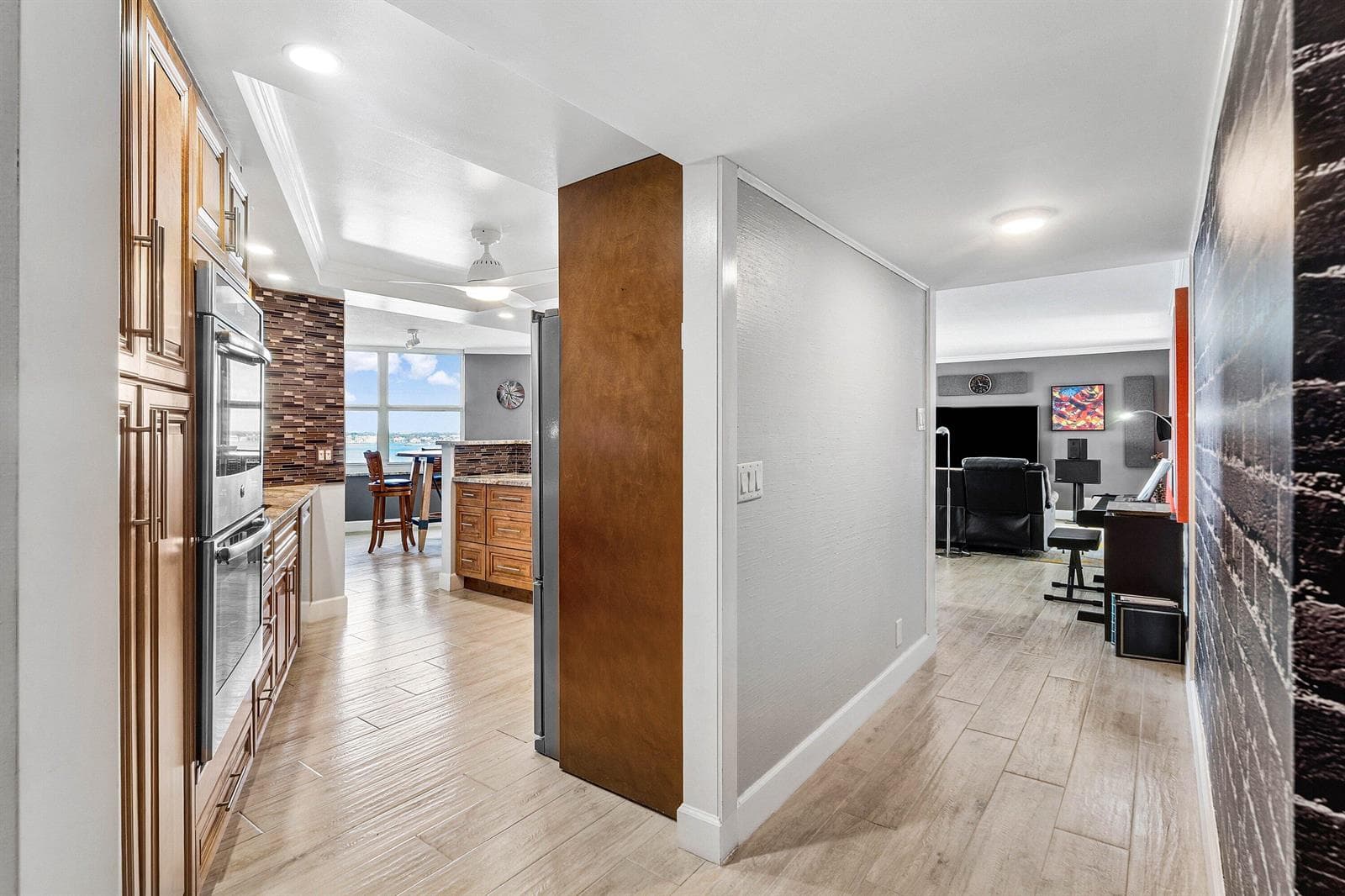 5420 N Ocean Drive 905 photo 13