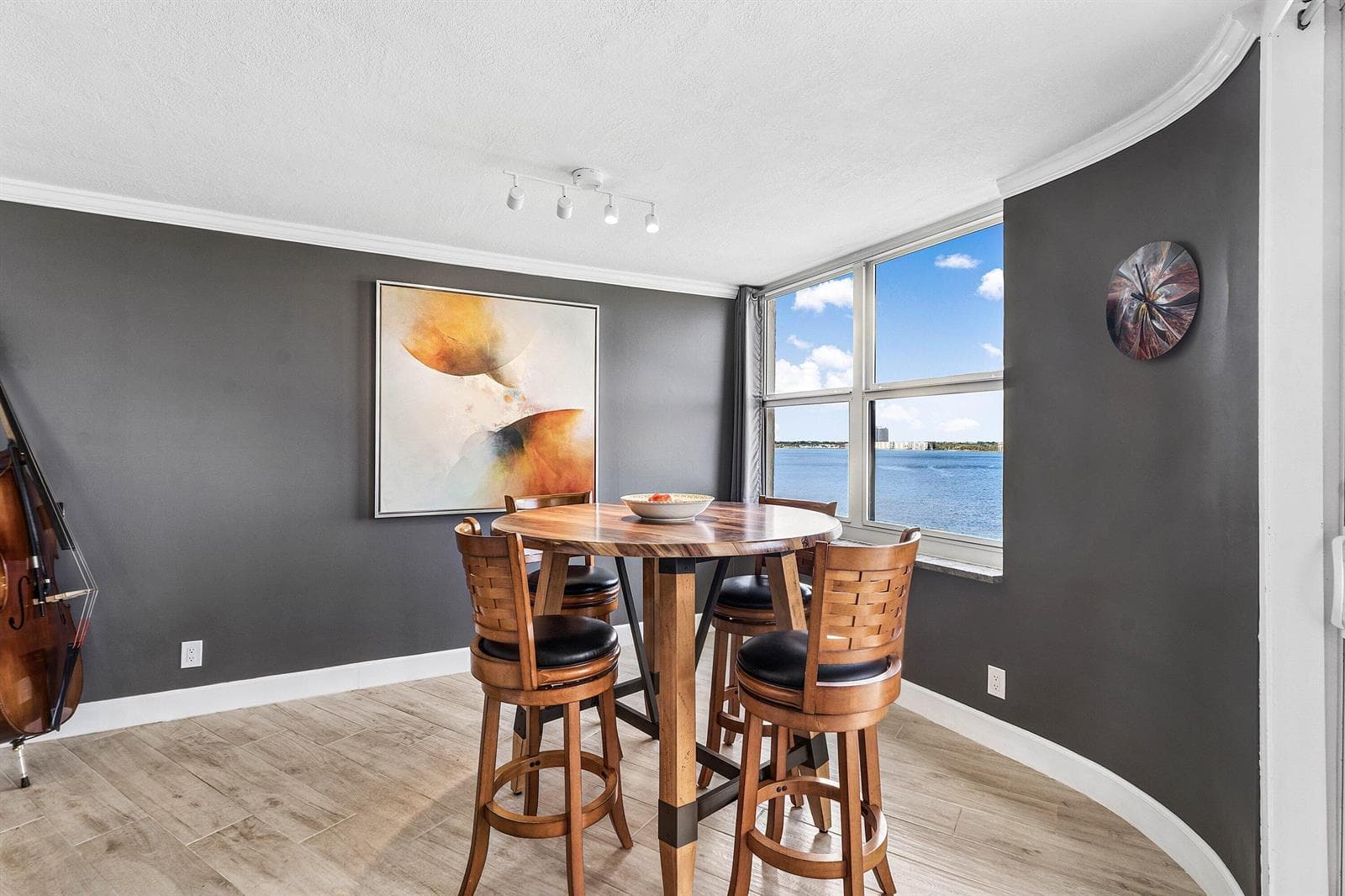 5420 N Ocean Drive 905 photo 8
