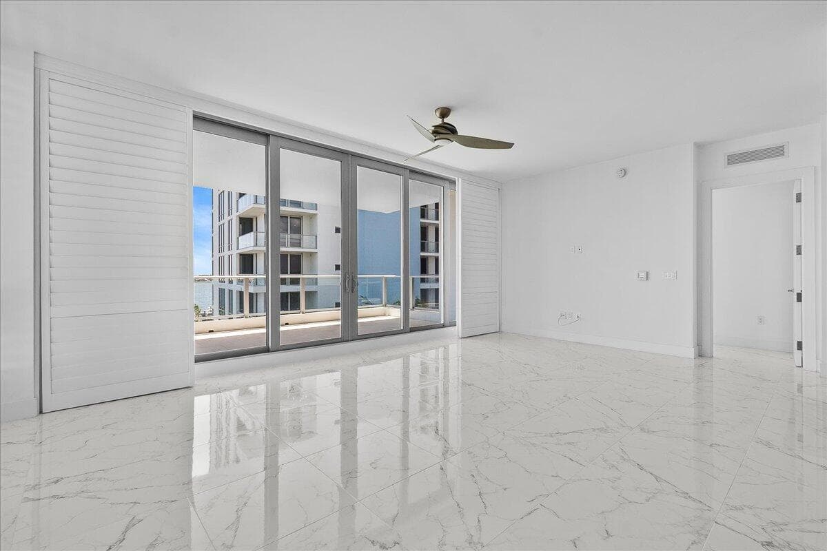 1 Water Club Way 604 photo 15