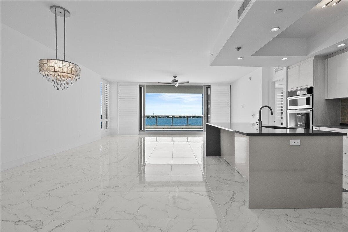 1 Water Club Way 604 photo 4