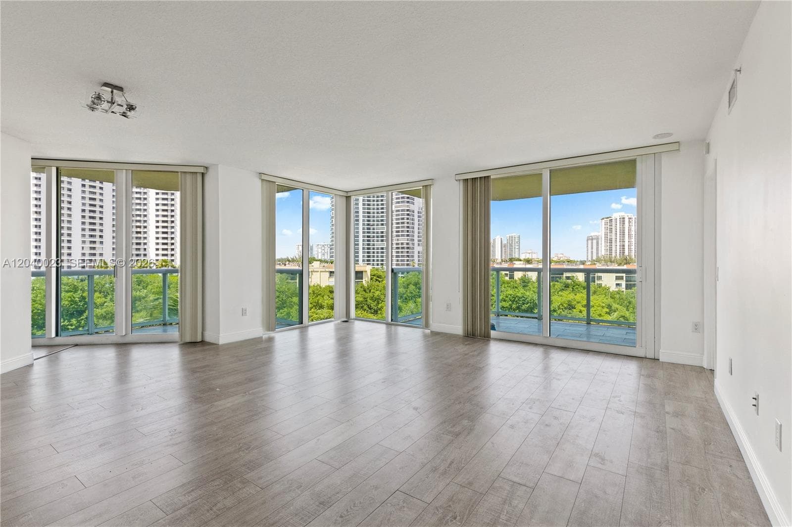 3370 Hidden Bay Dr 602 photo 3