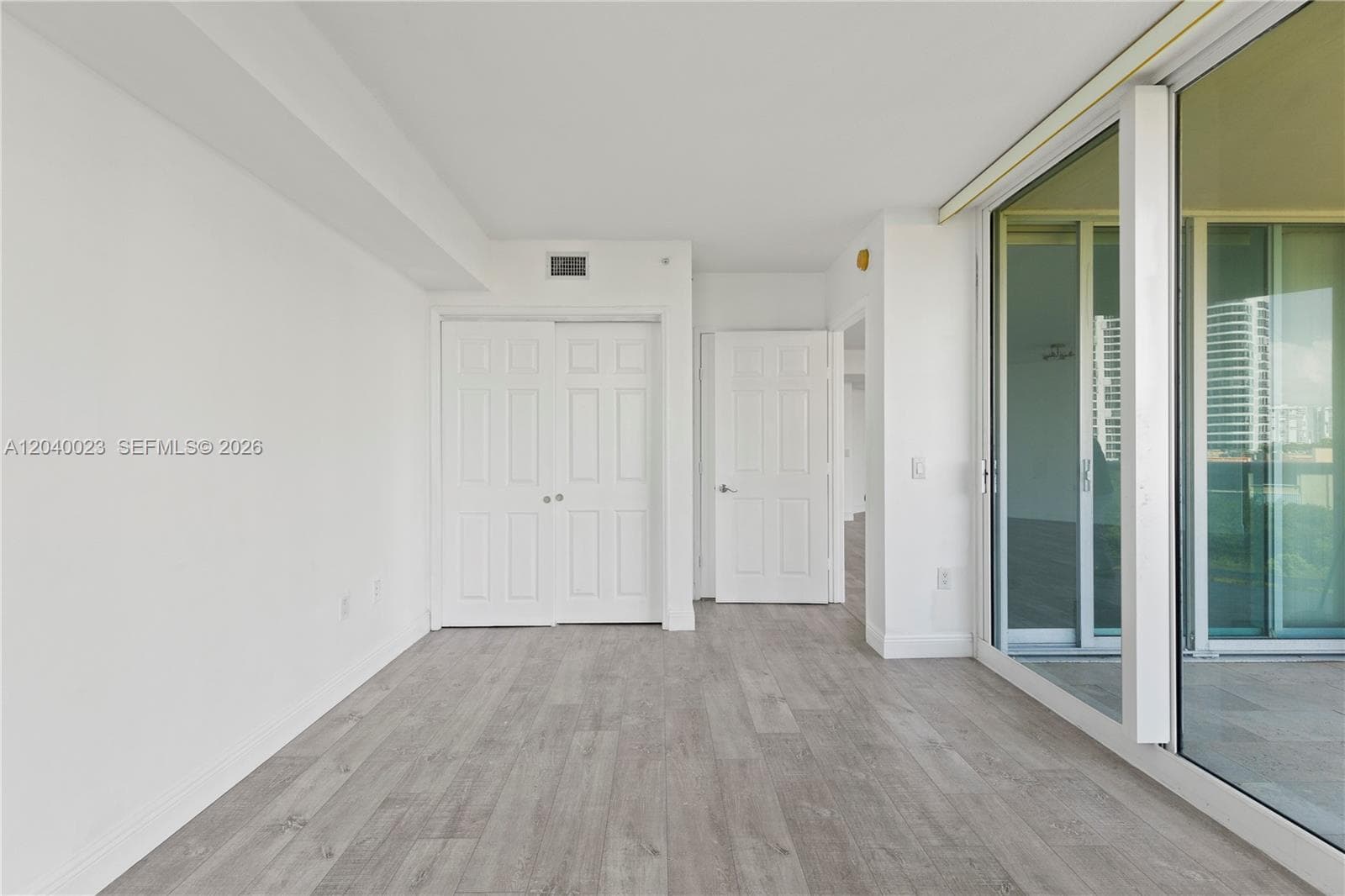 3370 Hidden Bay Dr 602 photo 15