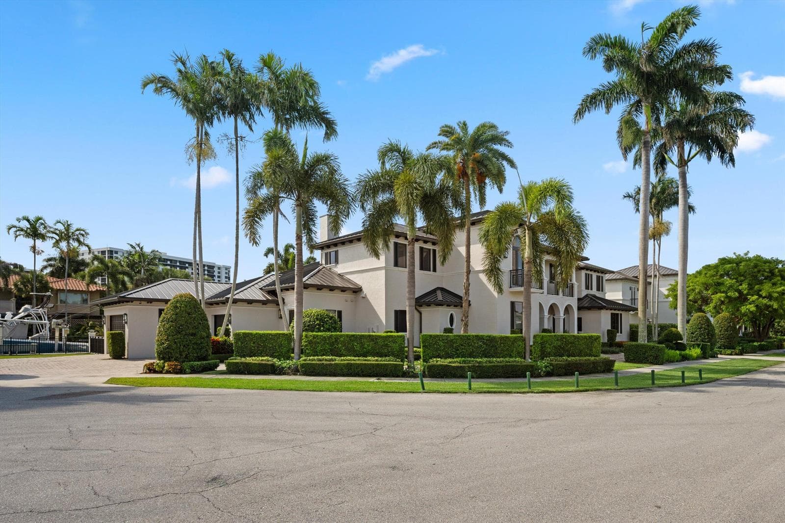 7474 NE Bay Cove Court photo 4