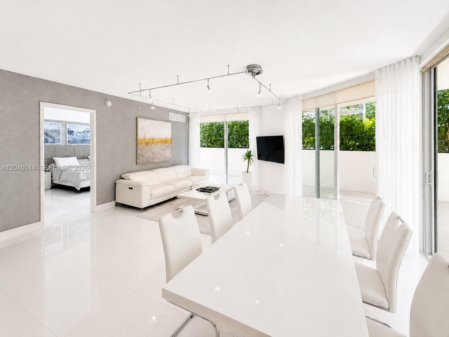 200 Sunny Isles Blvd 2-504–Lanai Residence photo 4
