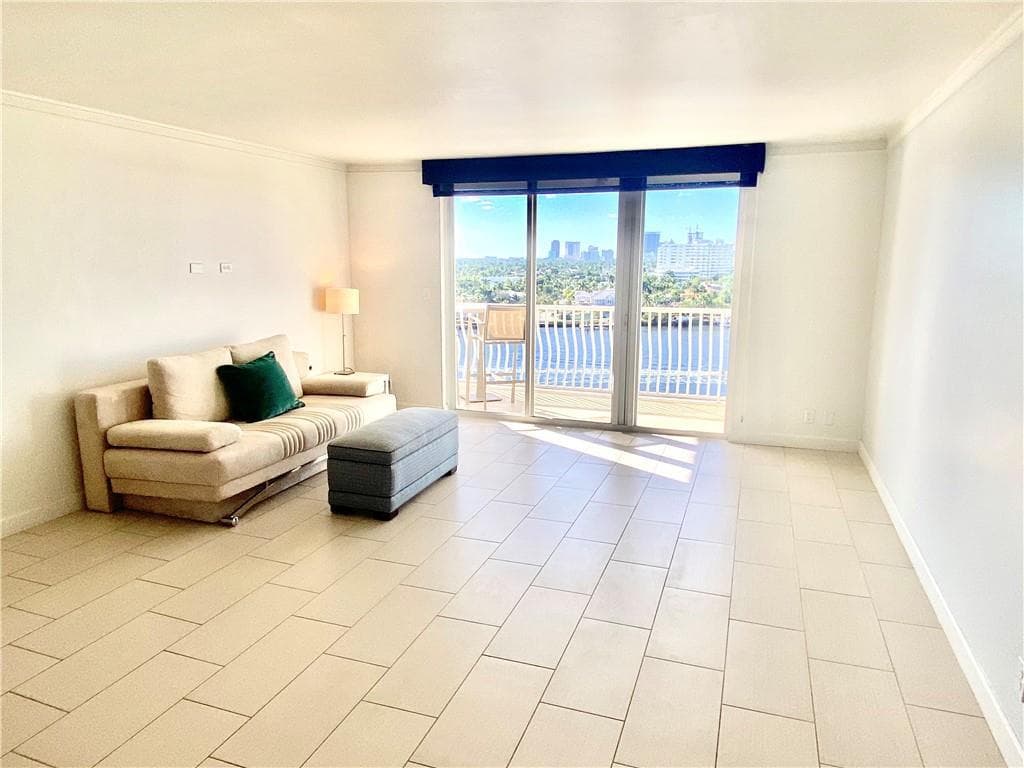 1 Las Olas Circle 905 photo 6