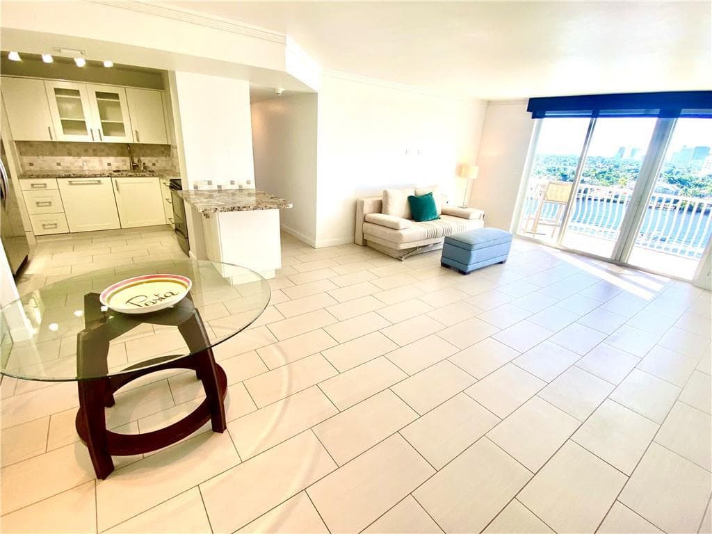 1 Las Olas Circle 905 photo 7