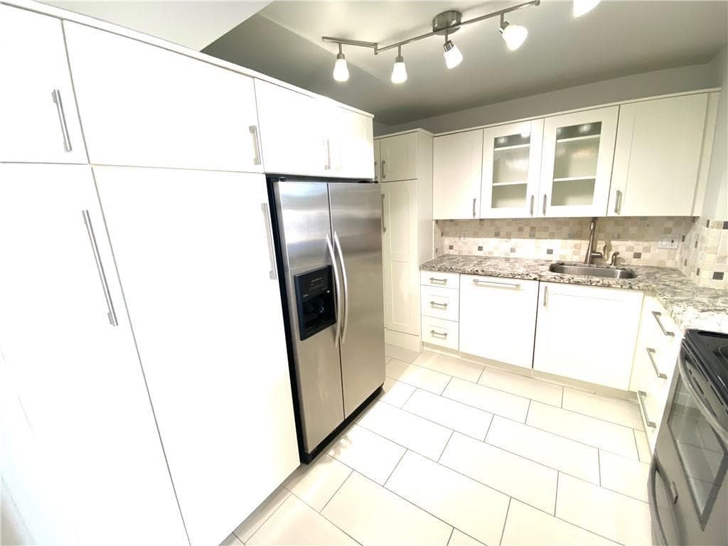 1 Las Olas Circle 905 photo 9