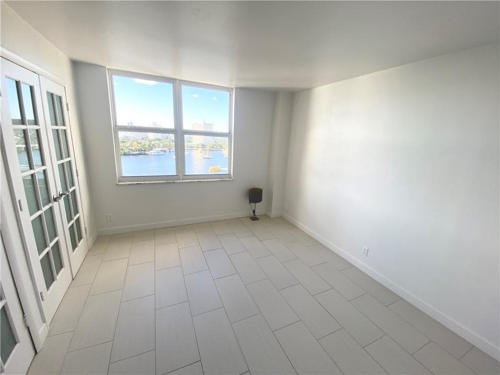 1 Las Olas Circle 905 photo 15