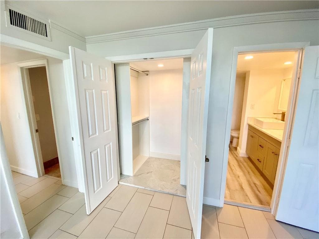 1 Las Olas Circle 905 photo 11