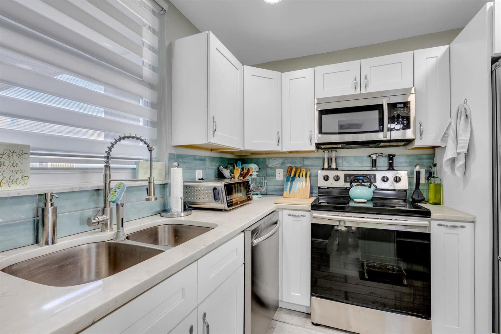 3100 NE 49th Street 503 photo 9