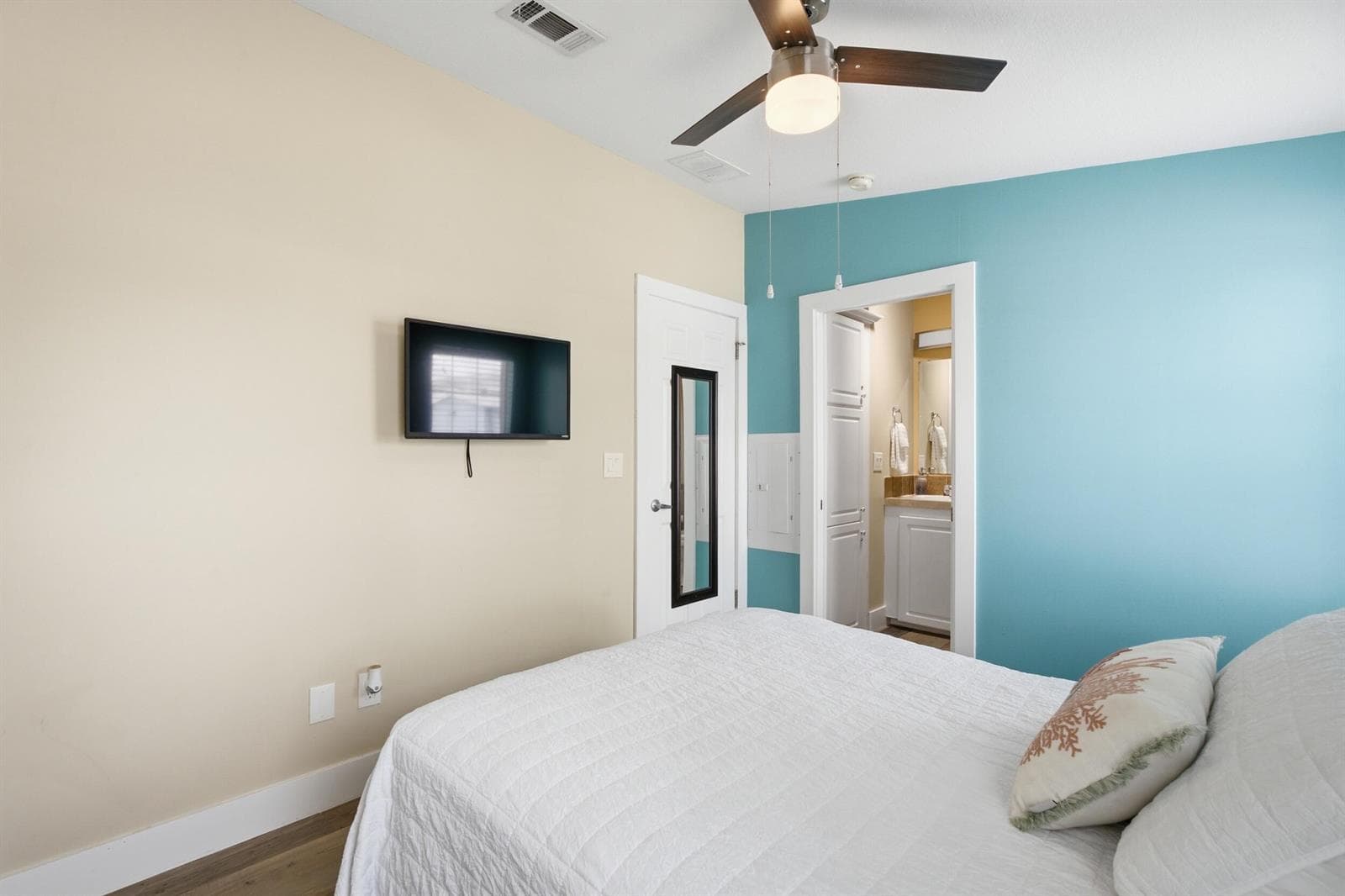 166 Nettles Boulevard photo 14