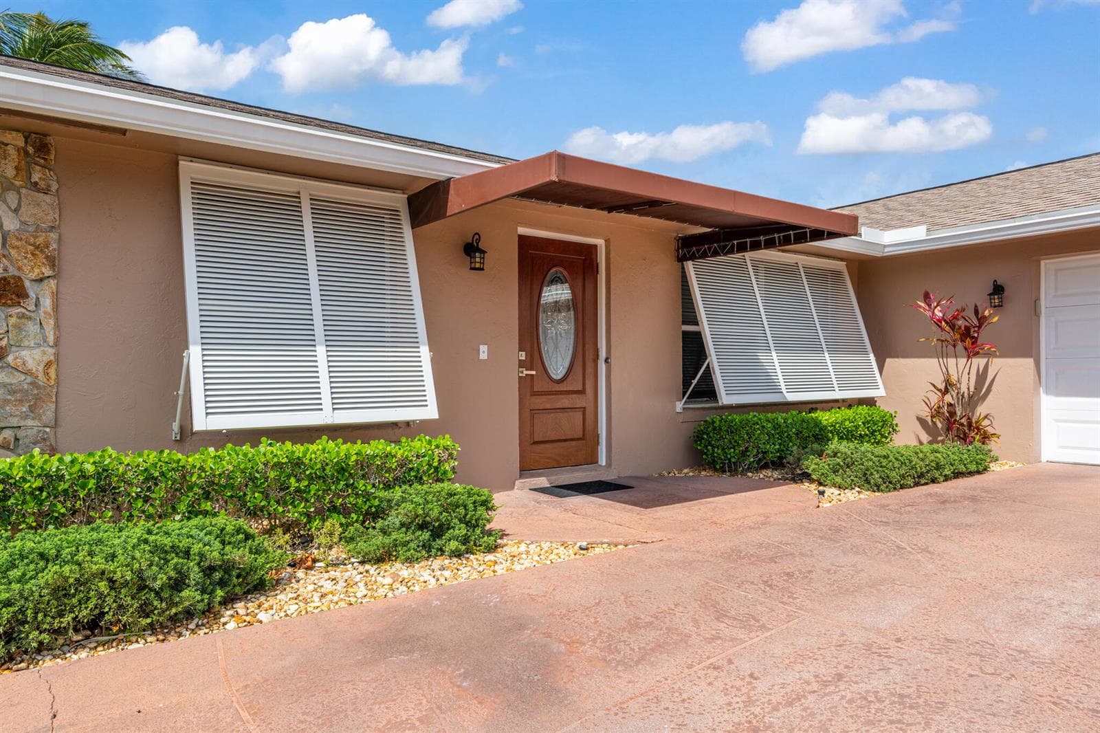 1101 Mystic Way photo 2