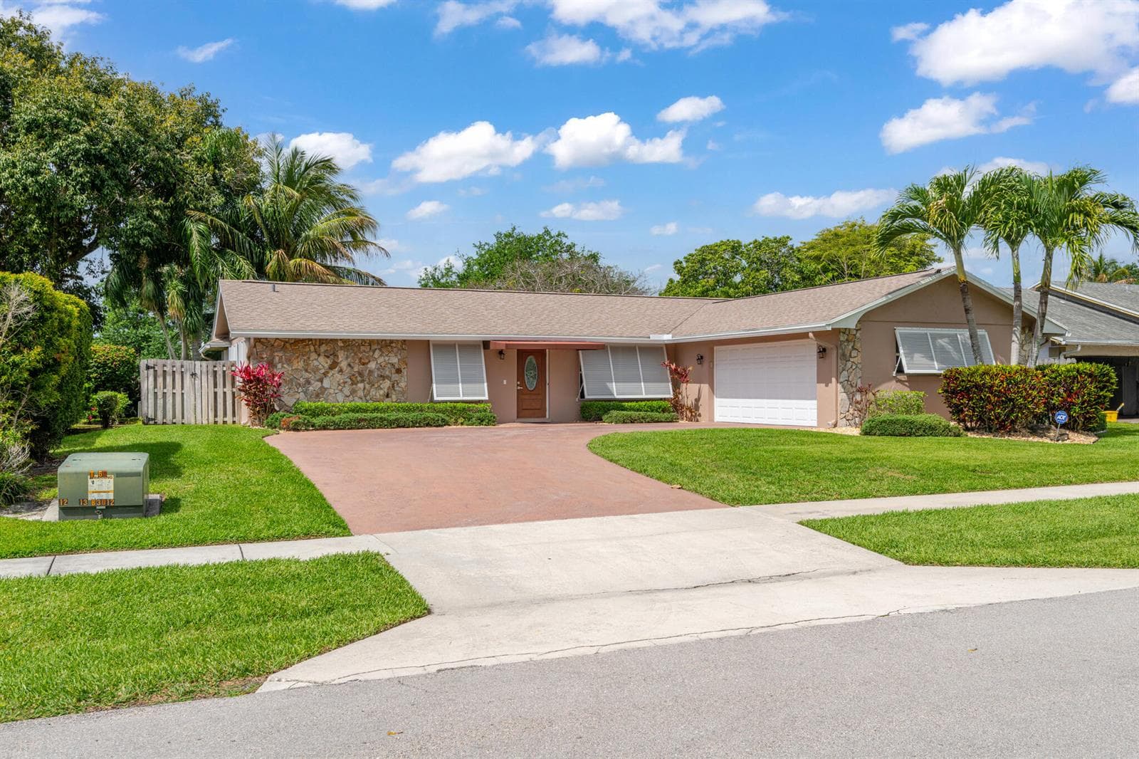 1101 Mystic Way photo 4