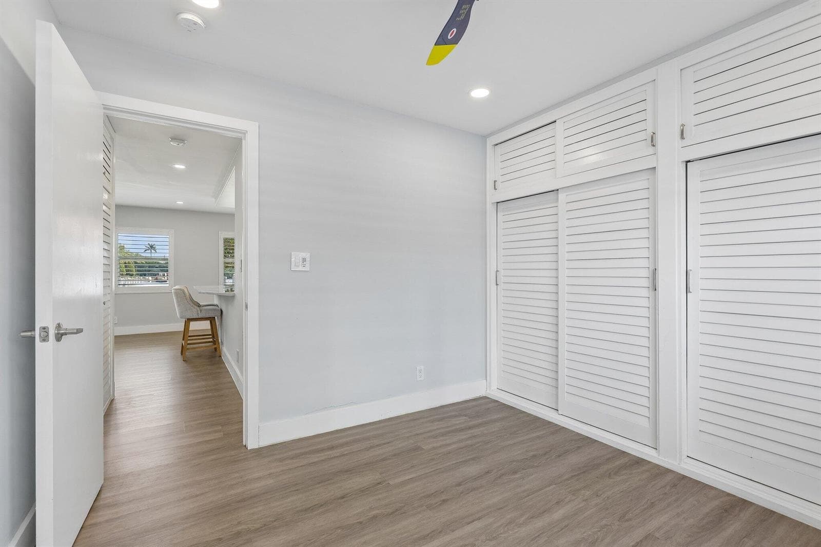 1850 S Ocean Drive 111 photo 23