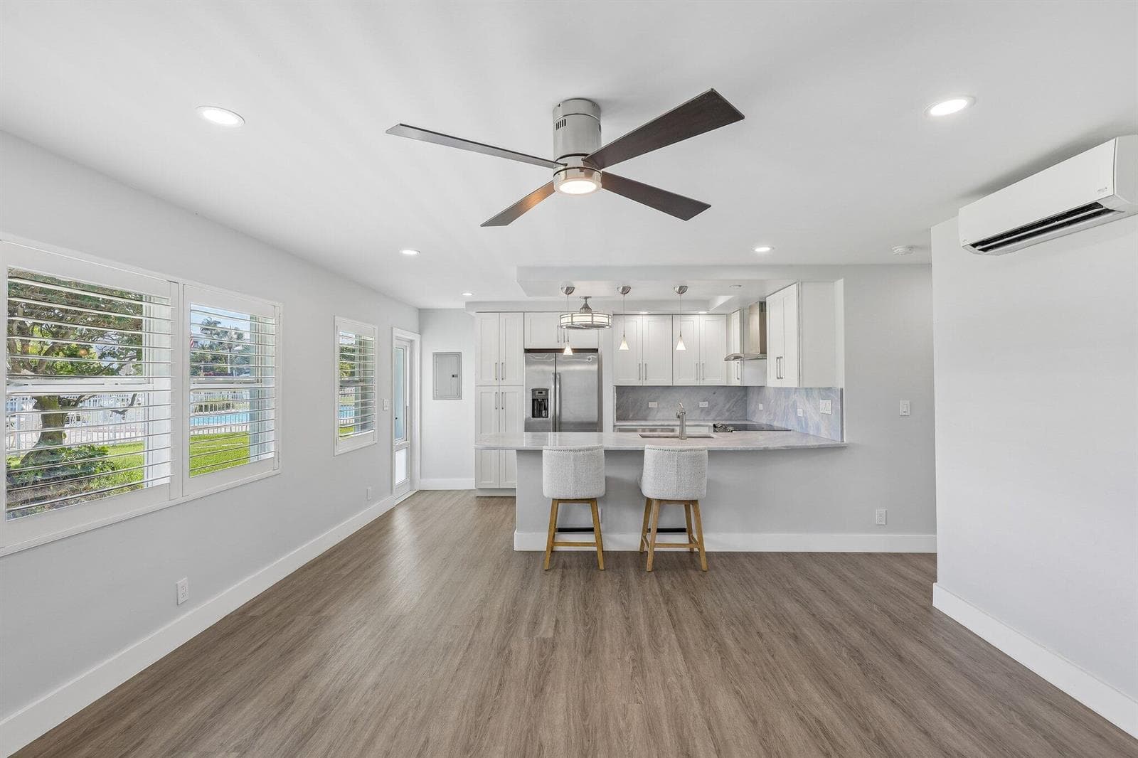 1850 S Ocean Drive 111 photo 13