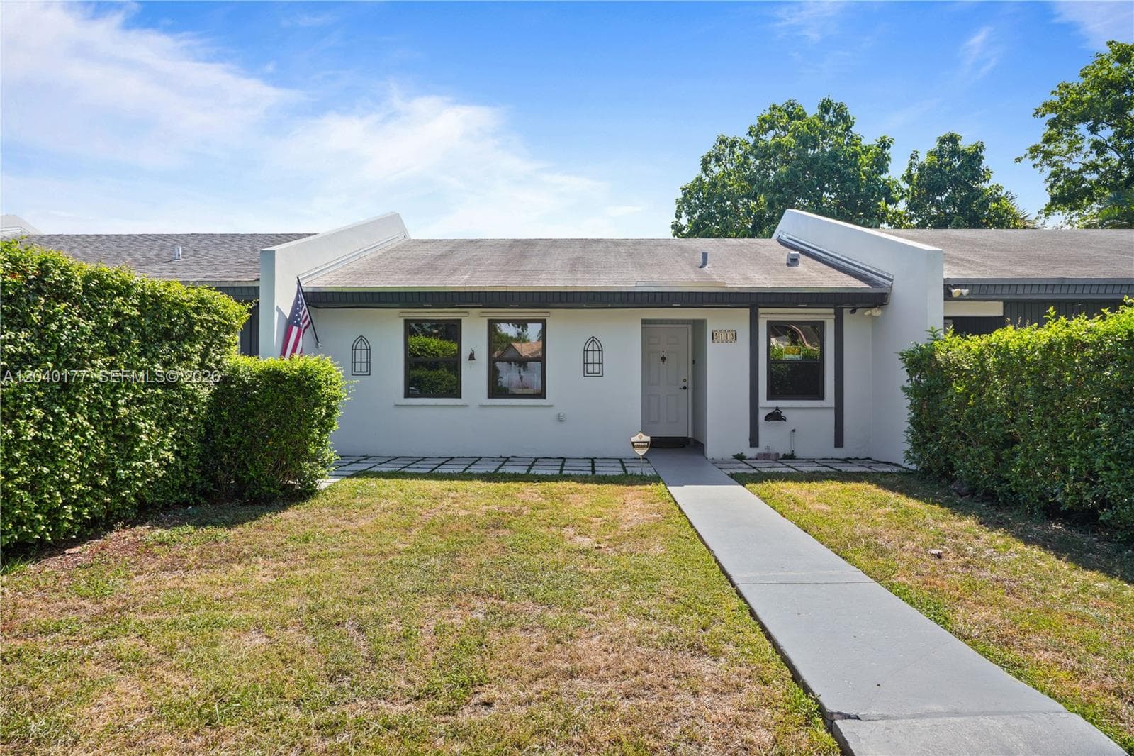 5113 SW 138th Ave Cir photo 2