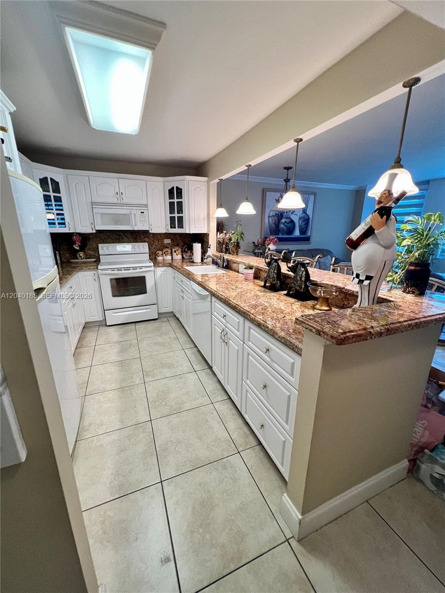 7135 Collins Ave 1523 photo 13